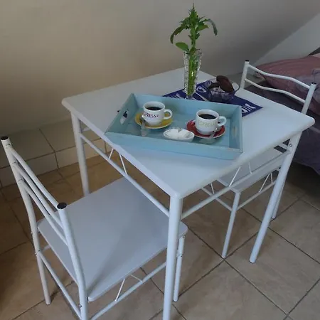 La Medina, Piscine Juillet Et Août, Jardin Botanique, Commerces &mer Couette-café Surtainville